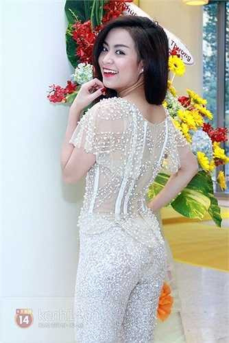 Trong showbiz có lẽ chưa có ai vượt qua scandal một cách mạnh mẽ như Hoàng Thùy Linh. Cô xứng đáng ghi nhận cho tài năng và nỗ lực của chính mình.