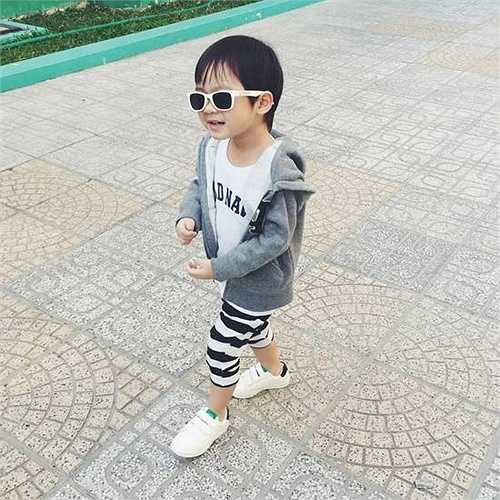 Rio rất yêu thương và nhường nhịn các em.