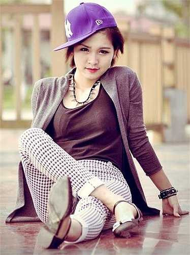 Cô cho biết: 'Mình nghĩ rằng chỉ cần còn tồn tại trên đời này thì dù có bao nhiêu tuổi đi chăng nữa thì cũng sẽ sống hết mình, không bỏ qua bất kỳ cơ hội và thử thách nào trong cuộc sống để có thể làm được nhiều điều và khám phá được nhiều cái hay từ bản thân cũng như mọi người xung quanh'.