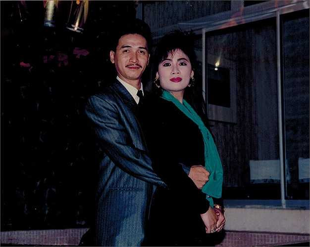 Và anh cũng đã trở lại với nghề của mẹ mình là đào tạo khiêu vũ từ năm 1982. Đến năm 1992, anh sang Toronto – Canada để đoàn tụ cùng gia đình và tiếp tục ca hát.