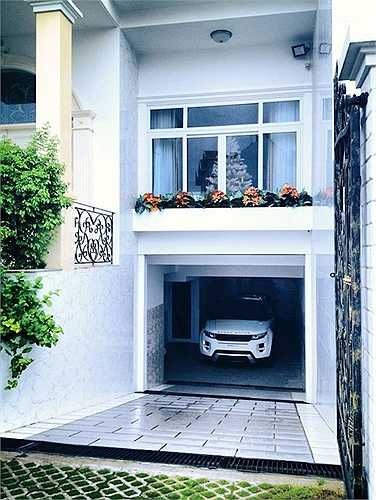 Thủy Anh từng chia sẻ Đăng Khôi cũng là một người rất mê xe và tốc độ.