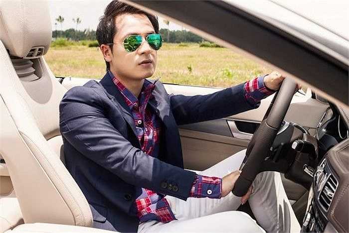 Đăng Khôi hay đi dã ngoại cùng vợ.