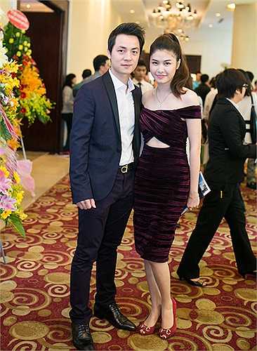 Cô luôn sánh bước bên chồng trong mọi sự kiện. Không ít người phải trầm trồ vì nhan sắc quyến rũ của Thủy Anh.
