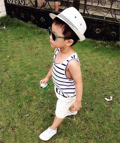 Thủy Anh và Đăng Khôi cũng có một con trai là bé Kent.