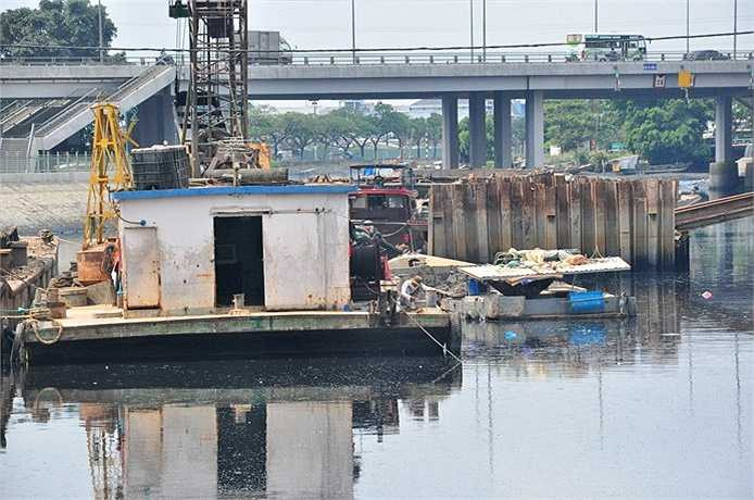 Tuy dòng nước trên kênh Tân Hóa - Lò Gốm vẫn chưa trong sạch hoàn toàn nhưng phần nào giải quyết tình trạng ô nhiễm đã tồn tại hàng chục năm nay. 