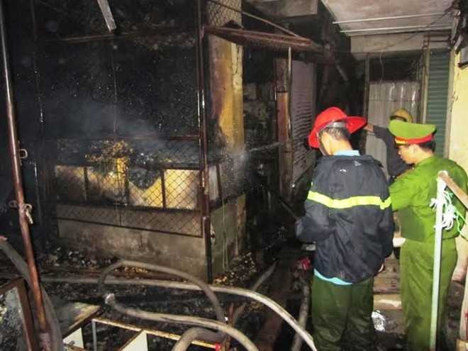 Cháy chợ trong đêm, tiểu thương không kịp trở tay