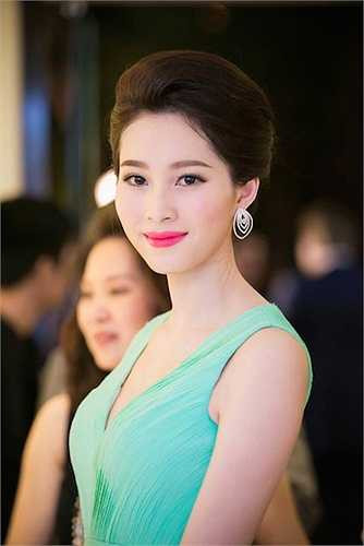 Đặng Thu Thảo là một trong những hoa hậu được lòng công chúng nhất từ trước tới nay. 