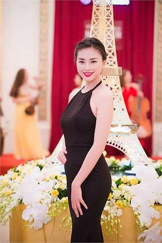 'Đả nữ' Ngô Thanh Vân cũng có một khuôn mặt trái xoan chuẩn mực. 