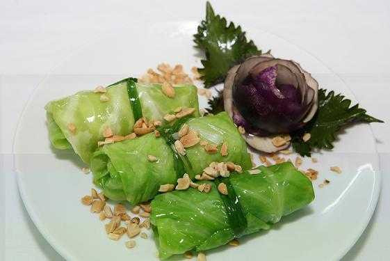 Làm bắp cải cuốn thịt lợn thơm ngon, khó cưỡng