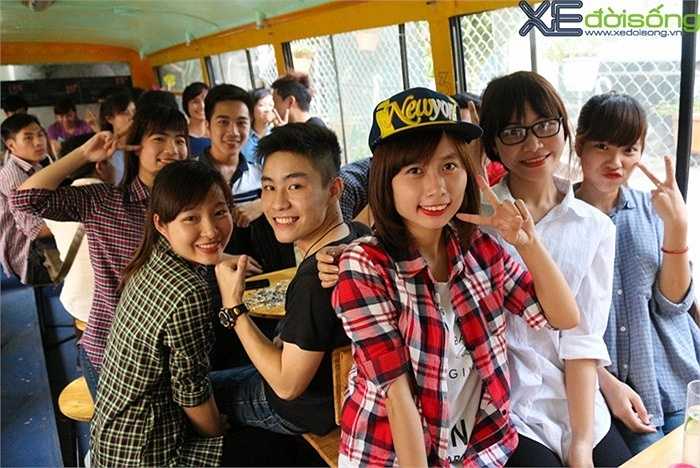 Trong khi nửa trái dành cho các cặp đôi hoặc những ai đi một mình thì nửa bên phải phù hợp với các nhóm bạn cùng sở thích