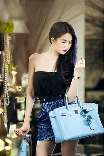 'Ảnh không đẹp trai nhưng có duyên. Bạn biết Âu Dương Chấn Hoa không, ảnh giống người đó.'