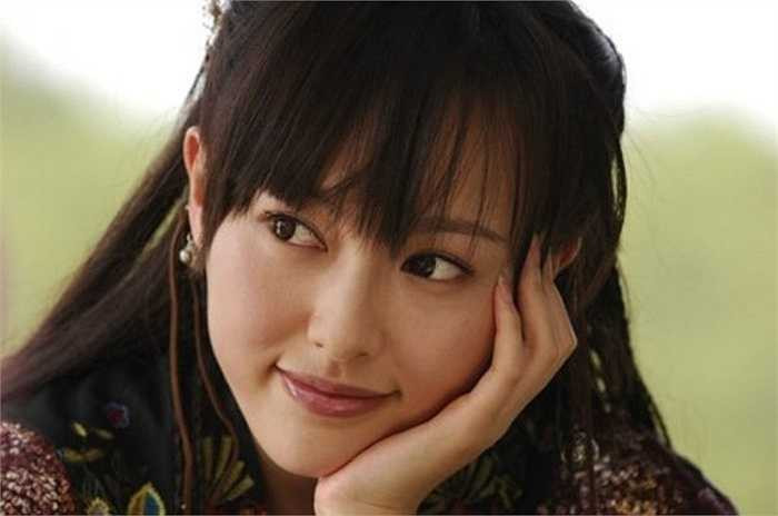 Là hậu nhân của Nữ Oa nên Tử Huyên sở hữu vẻ đẹp thần tiên, thoát tục. 