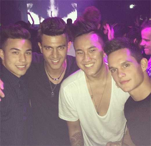  Hồi tháng 1 vừa qua, Mika được HLV Kiatisak gọi vào tuyển Thái Lan tham dự giải đấu giao hữu King's Cup. Tại giải đấu này, Mika cùng tuyển Thái Lan giành ngôi Á quân, sau Hàn Quốc.