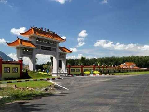 Khối vàng 300 tỷ, đá thiên thạch 120 tỉ trấn yểm mộ đại gia