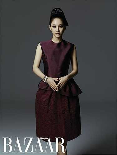 Oh Yeon Soo, 44 tuổi, vẫn chưa mất đi sức hút. Cô là một diễn viên nổi tiếng trong ngành công nghiệp điện ảnh Hàn Quốc. (Nguồn: 24h)