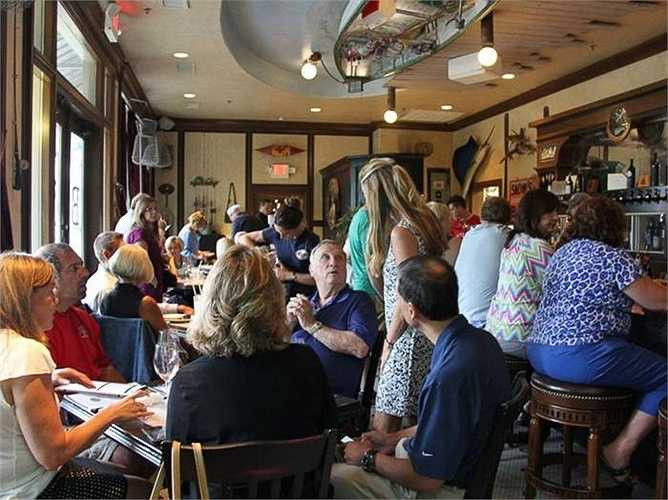 Nhà hàng này có tên là Puckett's Boat House nằm ở hạt Puckett (Tennese, Mỹ)