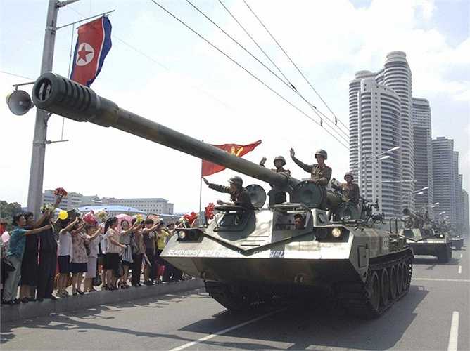 Một trong những vũ khí lợi hại nhất của Triều Tiên là pháo Koksan loại 170mm