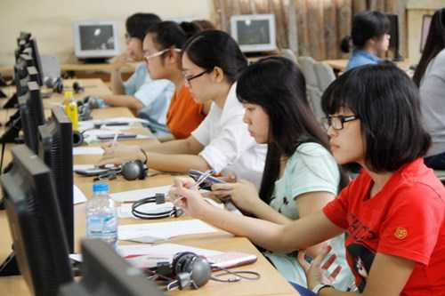 Đình chỉ thí sinh vẽ nội dung lạ vào giấy nháp