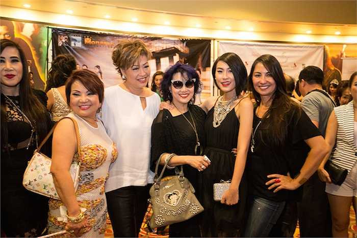 Nhưng với niềm đam mê cháy bỏng, Kathy đã quyết định học Đại học ở Quận Cam, tham gia các lớp diễn xuất ở Los Angeles. 