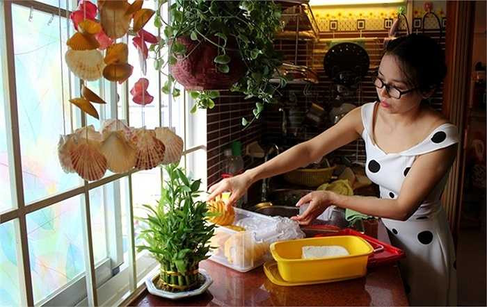 Chị Trần Thị Hồng, một nhân viên văn phòng vừa dọn về căn hộ mới chia sẻ, mua nhà có diện tích 30 m2, chị được trả góp trong 5 năm, với số tiền góp mỗi tháng là 1,4 triệu đồng. 