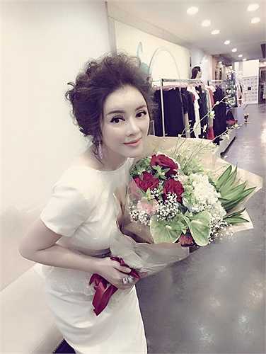 Lý Nhã Kỳ với kiểu tóc mới.