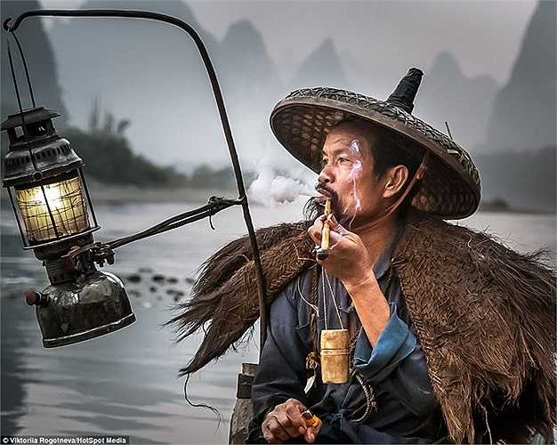 Mỗi ngư dân nuôi chim cốc từ khi còn rất bé, nó được xe như là thú cưng hơn là thợ săn