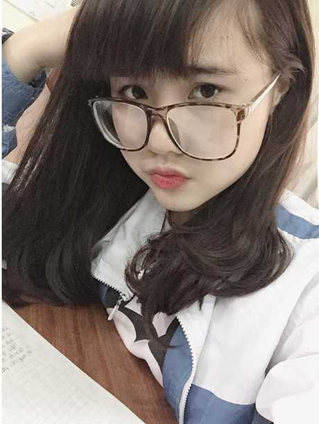 Nữ sinh Hà Thành tài sắc 9 năm là học sinh giỏi