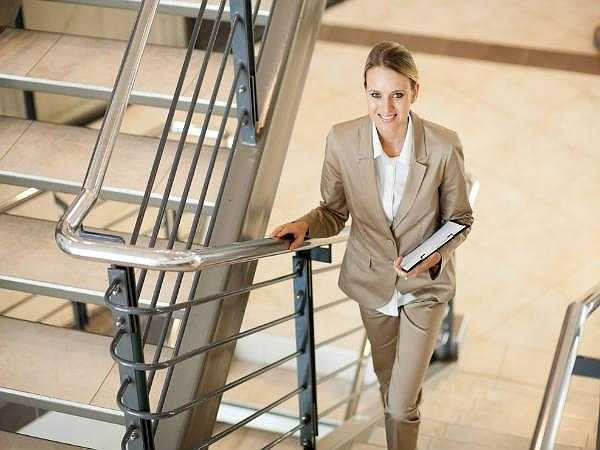 Leo thang bộ sau ăn sẽ làm suy giảm hiệu quả của các dịch vị giúp tiêu hóa và tăng tính axit trong dạ dày.