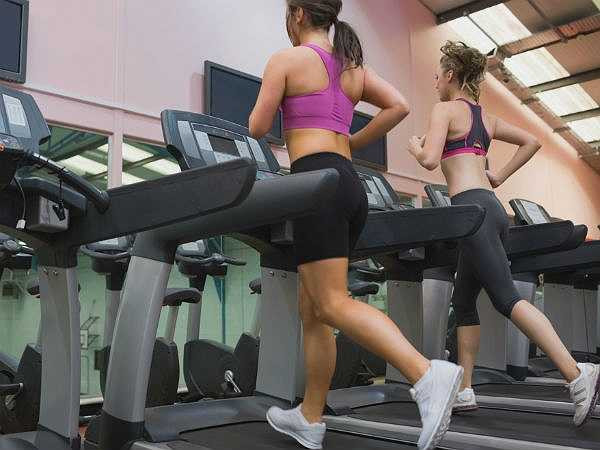 Tập thể dục sau ăn sẽ gây ảnh hưởng đến sự trao đổi chất của cơ thể bằng cách giảm lưu lượng máu và gây khó khăn cho việc tiêu hóa các chất dinh dưỡng từ thực phẩm.