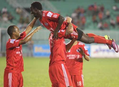 B.Bình Dương thất bại ở Champions League châu Á