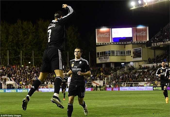 Nếu tiếp tục khoác áo Real Madrid ở mùa giải tới, khả năng Ronaldo vượt người đàn anh là rất lớn