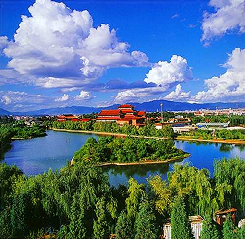 Đại Doanh Nhai đã chú trọng phát triển công nghiệp hỗ trợ để có bước tiến như hôm nay. Các ngành như sản xuất thiết bị điện, vật liệu xây dựng, luyện kim, chế biến thực phẩm phát triển nhanh