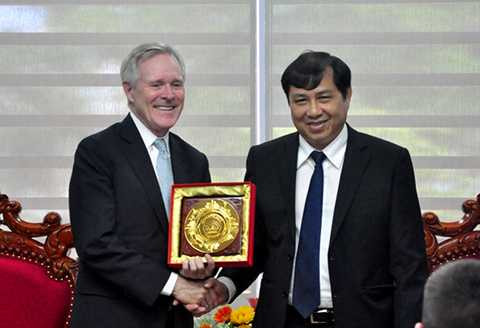 Bộ trưởng, Hải quân Mỹ, Hoa Kỳ, Đà Nẵng, chiến hạm, tàu khu trục, Đà Nẵng