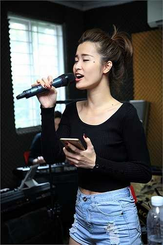 Cô cũng có mặt để luyện tập đem lại những phần kết hợp hoàn hảo nhất cho khán giả