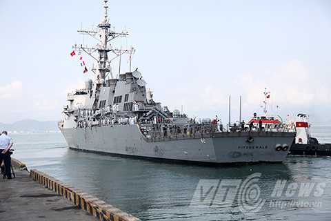 Đại tá Lê Bá Hùng, Hải quân Mỹ, đội tàu khu trục, chiến hạm, USS FITZGERALD (DDG62), USS FORT WORTH (LCS3)