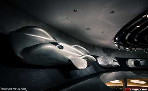 Thăm quan mẫu xe cổ đồ sộ chưa từng có tại viện bảo tàng Mercedes