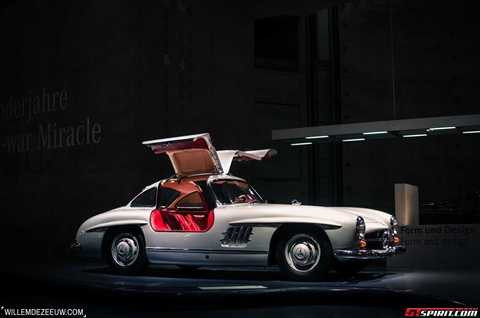 Thăm quan mẫu xe cổ đồ sộ chưa từng có tại viện bảo tàng Mercedes