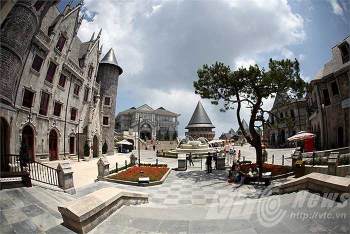 Hướng nhìn ra công viên chính