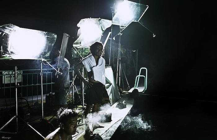 Ngoài điểm nhấn về lòng thù hận của Thủy Tinh, nội dung còn hướng tới sự u uất, nhớ thương của Mỹ Nương khi phải cưới Sơn Tinh nhưng trong lòng vẫn nhớ về người xưa cũ.