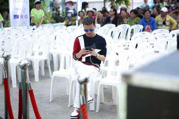 Với sự nhiệt tình và hết lòng vì các bệnh nhân, Mr Đàm đã có một buổi hoạt động xã hội thật ý nghĩa tại bệnh viện