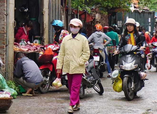 Nghi vấn thịt giả bò giá bèo bày bán tràn lan ở Hà Nội