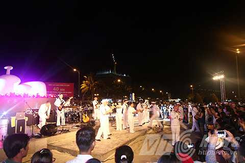 Hải quân Mỹ, chiến hạm, tàu khu trục, Đà Nẵng, USS FITZGERALD (DDG62, USS FORT WORTH (LCS3)