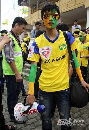 Không chỉ các fan nam...