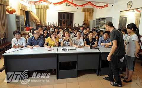 Lớp học tiếng Anh miễn phí của người cựu binh Mỹ