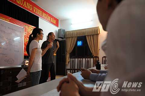 Lớp học tiếng Anh miễn phí của người cựu binh Mỹ