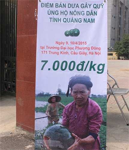 Sáng 12/4, điểm cổng trường Đại học Phương Đông đã tập kết 14 tấn dưa hấu của người dân Quảng Nam.Trước đó, 23h30 đêm 11/4, đội sinh viên ĐH Phương Đông bốc dỡ toàn bộ dưa xuống khỏi xe.