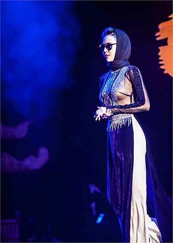 Anh từng khiến rất nhiều nghệ sĩ trầm trồ trước cách bài trí nội thất trong những căn nhà mình đang sở hữu.