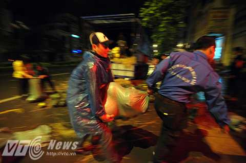 Bán dưa giúp nông dân quảng nam