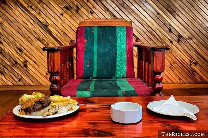 7. Nam Phi: 33,5%. Các bác sĩ dự đoán trong tương lai bệnh béo phì sẽ là kẻ giết người lớn nhất tại đây, hơn cả bệnh lao phổi và đau tim