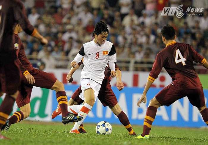 Tuấn Anh mở đầu năm 2014 bằng giải đấu U19 Quốc tế TP.HCM cùng U19 Việt Nam. Anh thi đấu rất ấn tượng ở trận mở màn gặp U19 AS Roma. (Ảnh: Quang Minh)